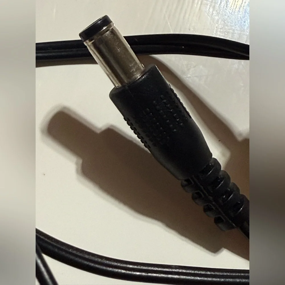 Switching Power Adapter for Electronics